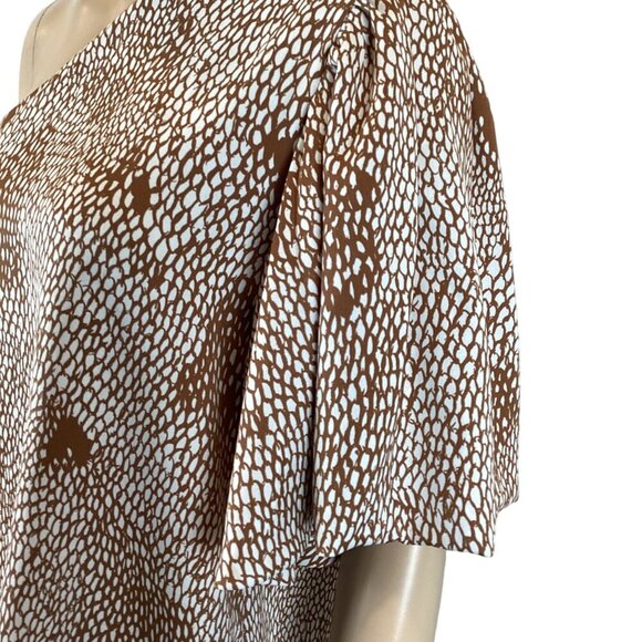 Vici One-Shoulder Brown & White Printed Top Size Small Elegant Flutter Sleeve - Picture 5 of 8